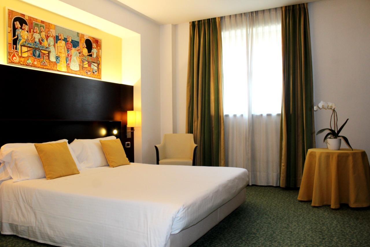 Hotel Senator Gorgonzola Bagian luar foto